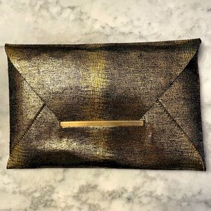 BCBG MAXARIA black and gold metallic snakeskin envelope clutch Brandnewneverused